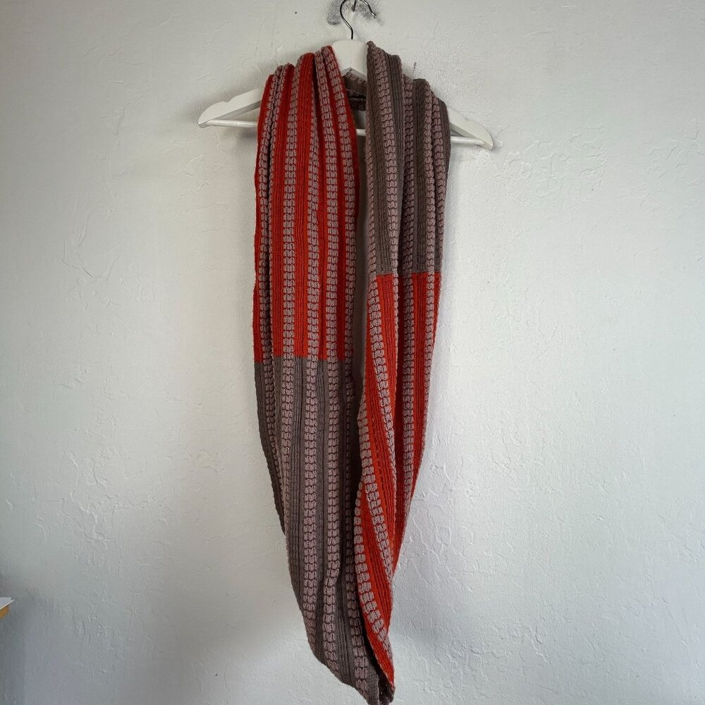 Verloop Chunky Knit Infinity Scarf 68x12" Gray Orange Striped Pattern Neckwarmer